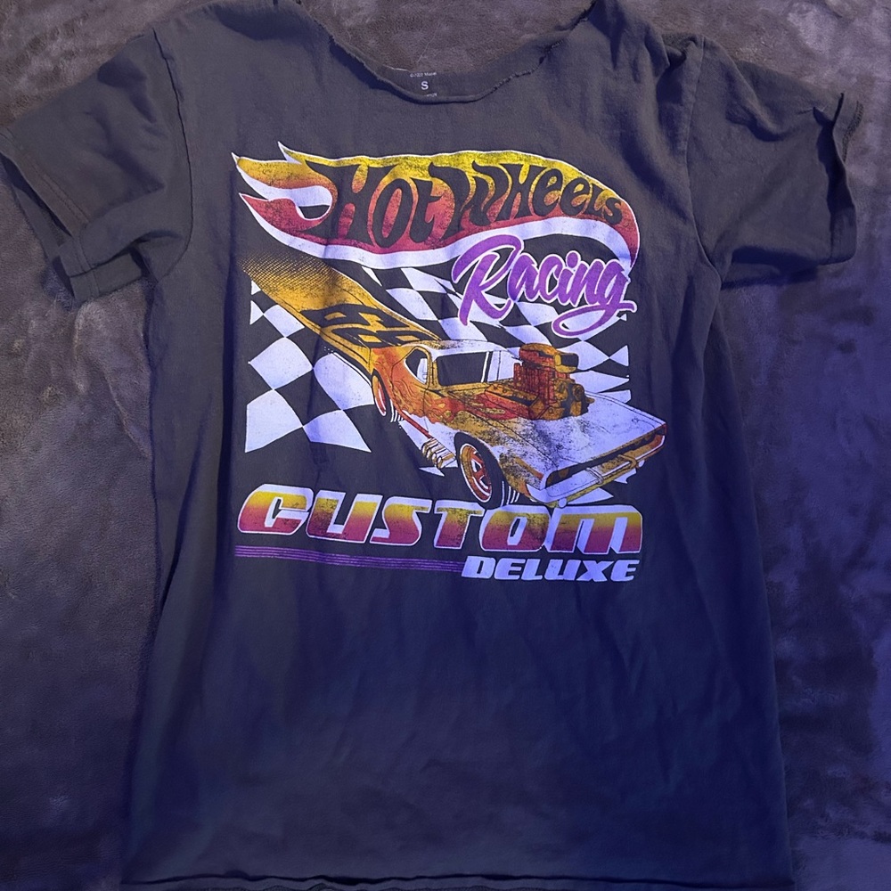 off-shoulder hot wheels tee💖